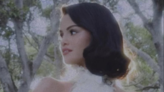 Selena Gomez decide 'excluir' a mãe do seu casamento