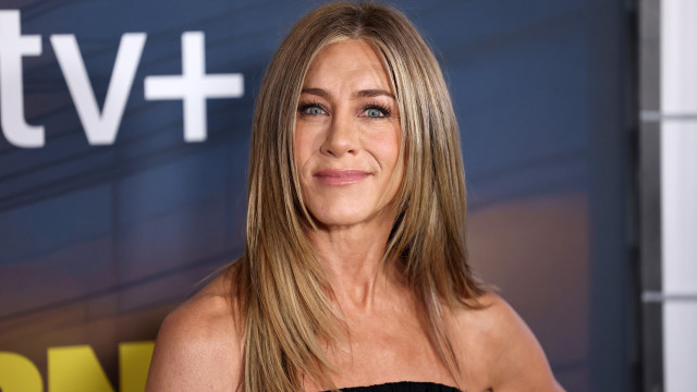 É oficial! Jennifer Aniston assume namoro com coach de relações