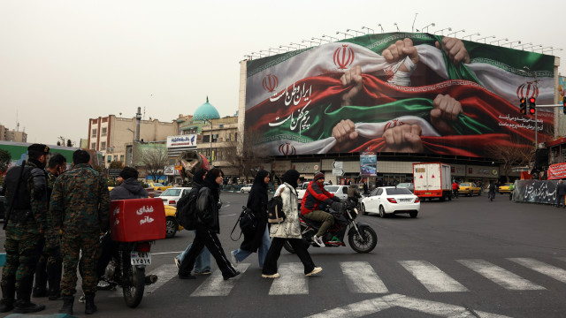 Anistia alerta que jovem preso no Irã pode ser executado nesta quarta
