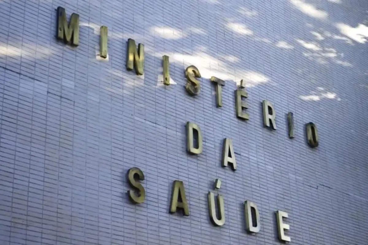 Letreiro do prédio do Ministério da Saúde, em Brasília (Foto: Marcello Casal Jr/Agência Brasil) - luto