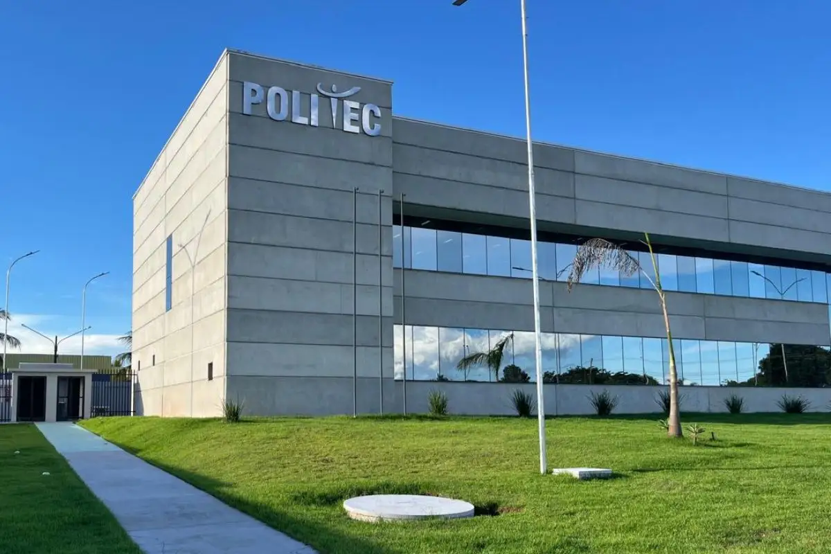 Politec Fachada
