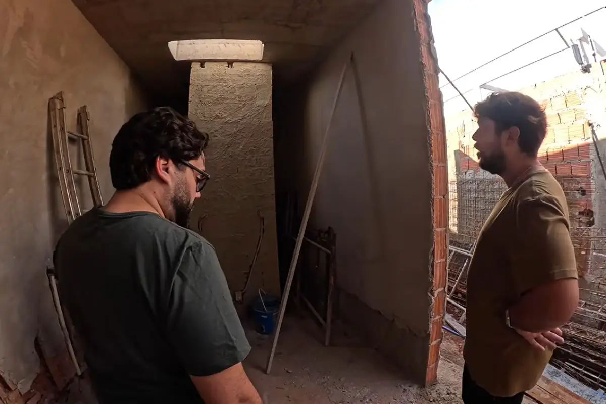 Rafael e Eduardo em visita a construção no Vilas Boas (Foto: Reprodução)