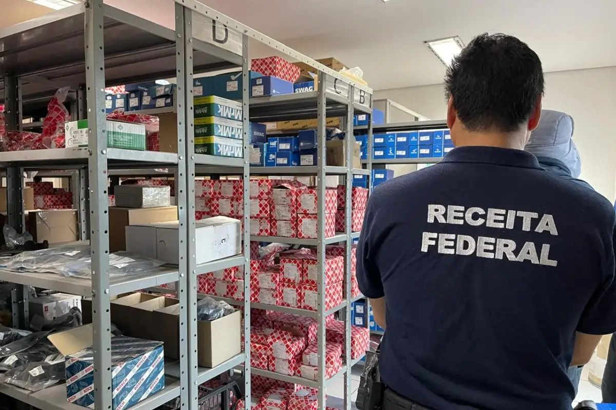 Suspeitos teriam movimentado mais de R$ 146 milhões sem comprovação documental. (Foto: Receita Federal)