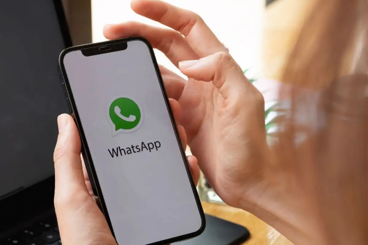 Operação celular whatsapp