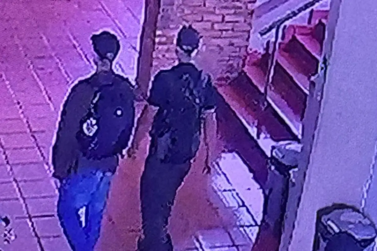 Pai de aluno suspeito de ameaçar estudantes é visto andando em bloco de Engenharia Civil. - Foto: Reprodução