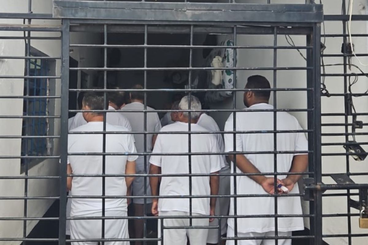Cerca de 50 detentos devem ser transferidos após superlotação em Cadeia Pública de Primavera do Leste. - Foto: MPMT