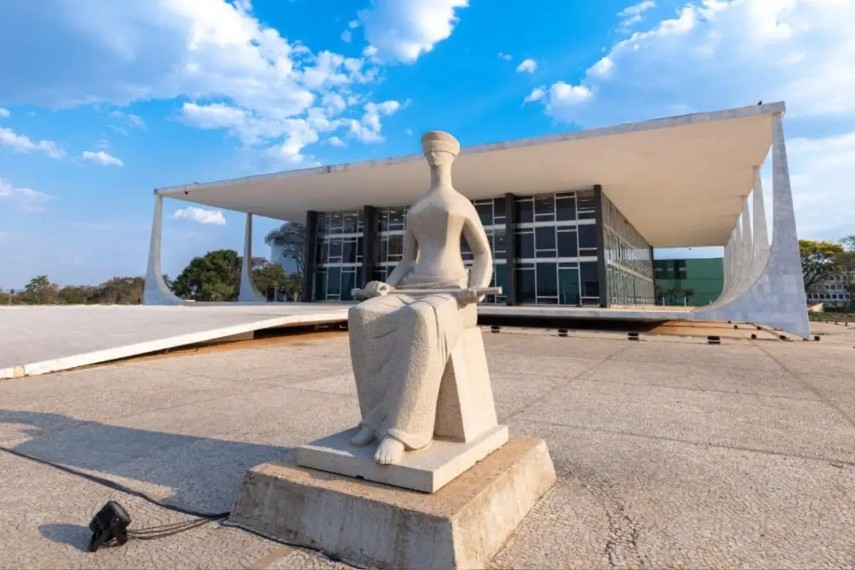 Ex-ministros do STF fazem alerta dramático e cobram investigação urgente de Fachin. (Foto: STJ)