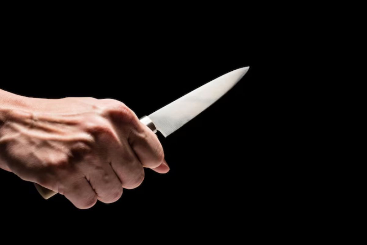 Testemunha afirmou ter retirado duas facas das mãos do suspeito antes da chegada da Polícia. (Foto: Ilustrativa)