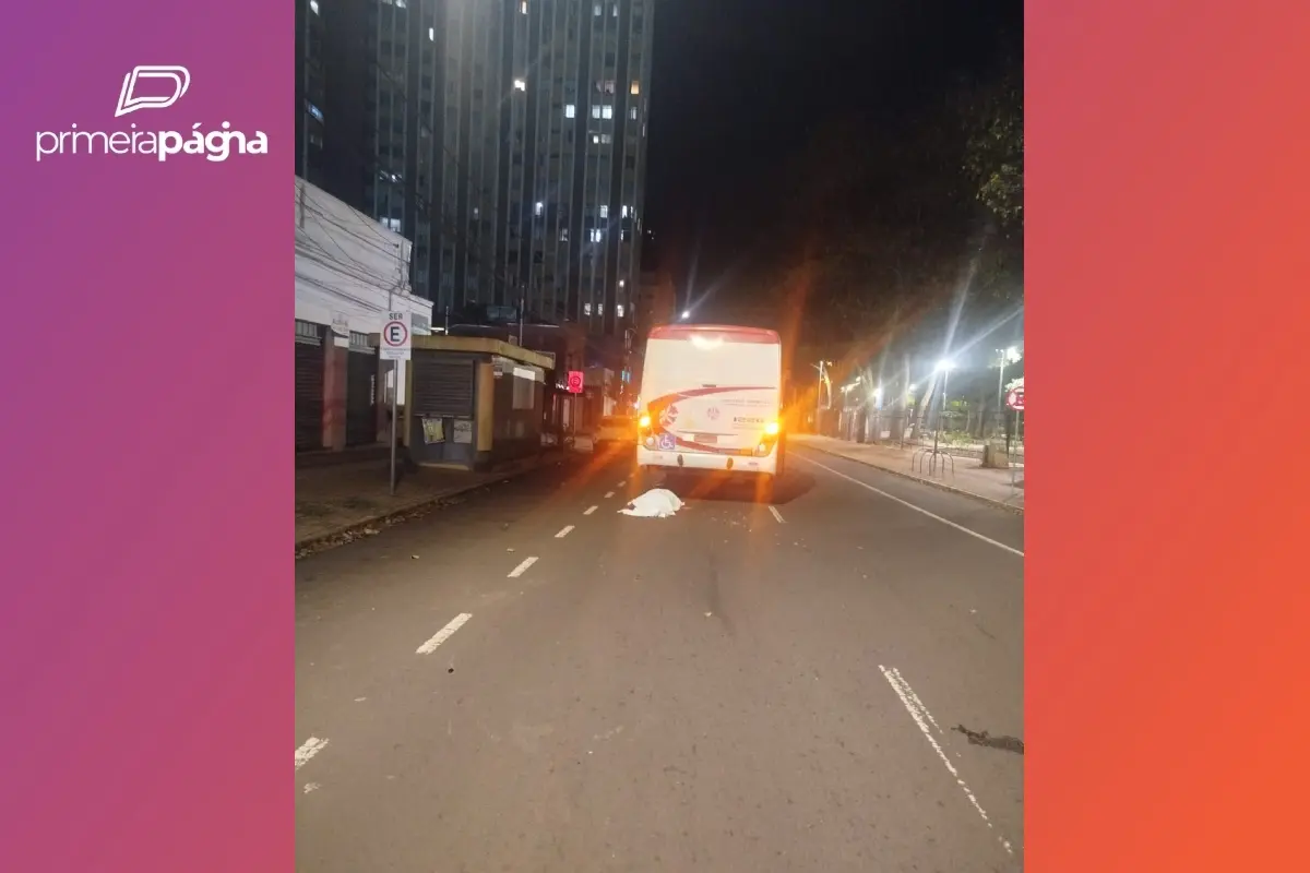 acidente ônibus e moto com adolescente