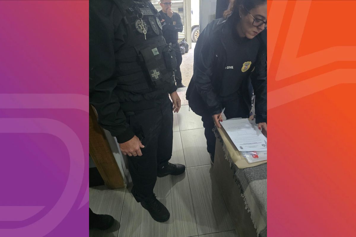 Mulher encontra fotos íntimas em site pornô e polícia investiga caso. - Foto: PJC