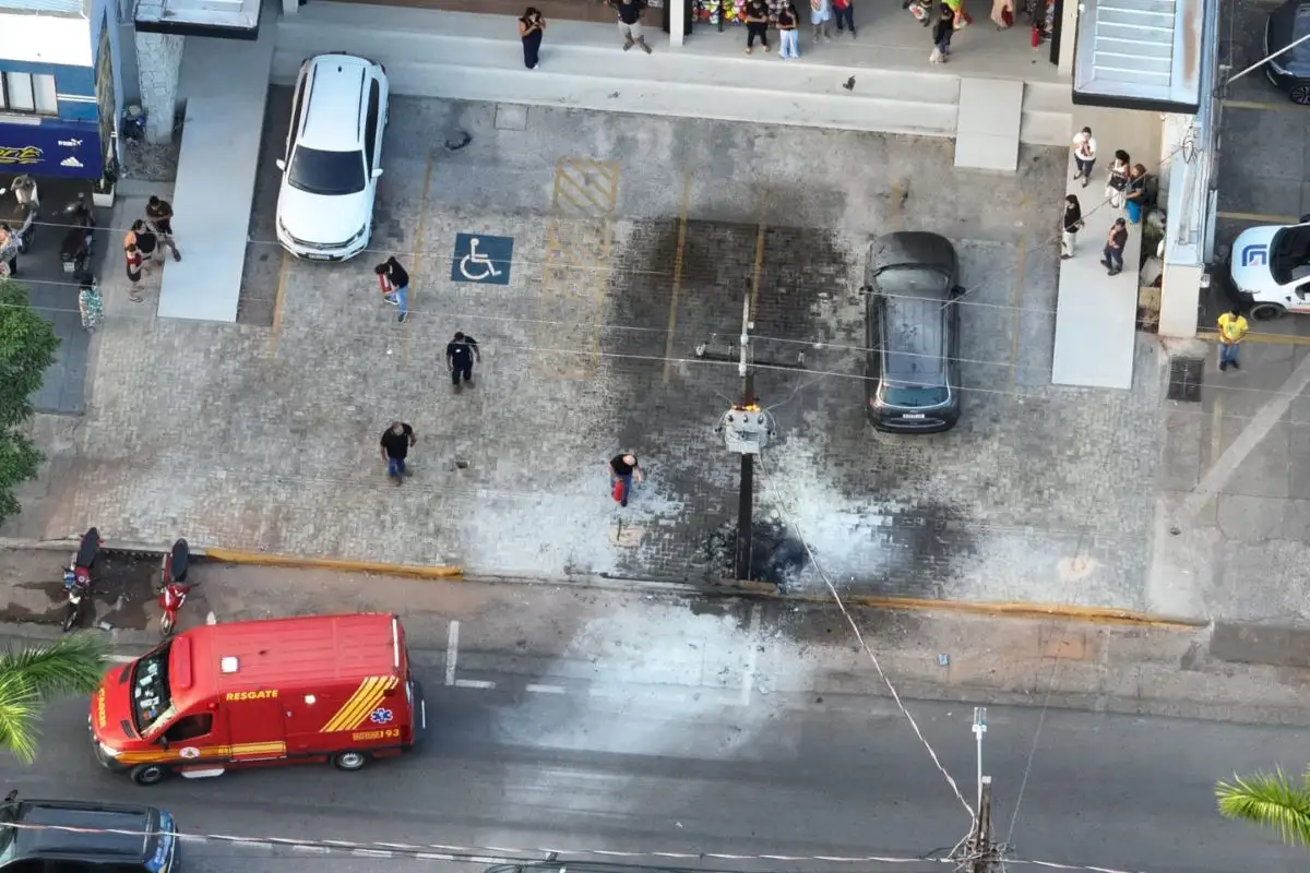 Homem teve 80% do corpo queimado após explosão de transformador. - Foto: Corpo Bombeiros