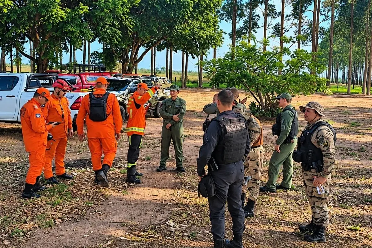 Equipes de segurança se organizaram para buscas intensas na região onde PM havia desaparecido. - Foto: PM-MT