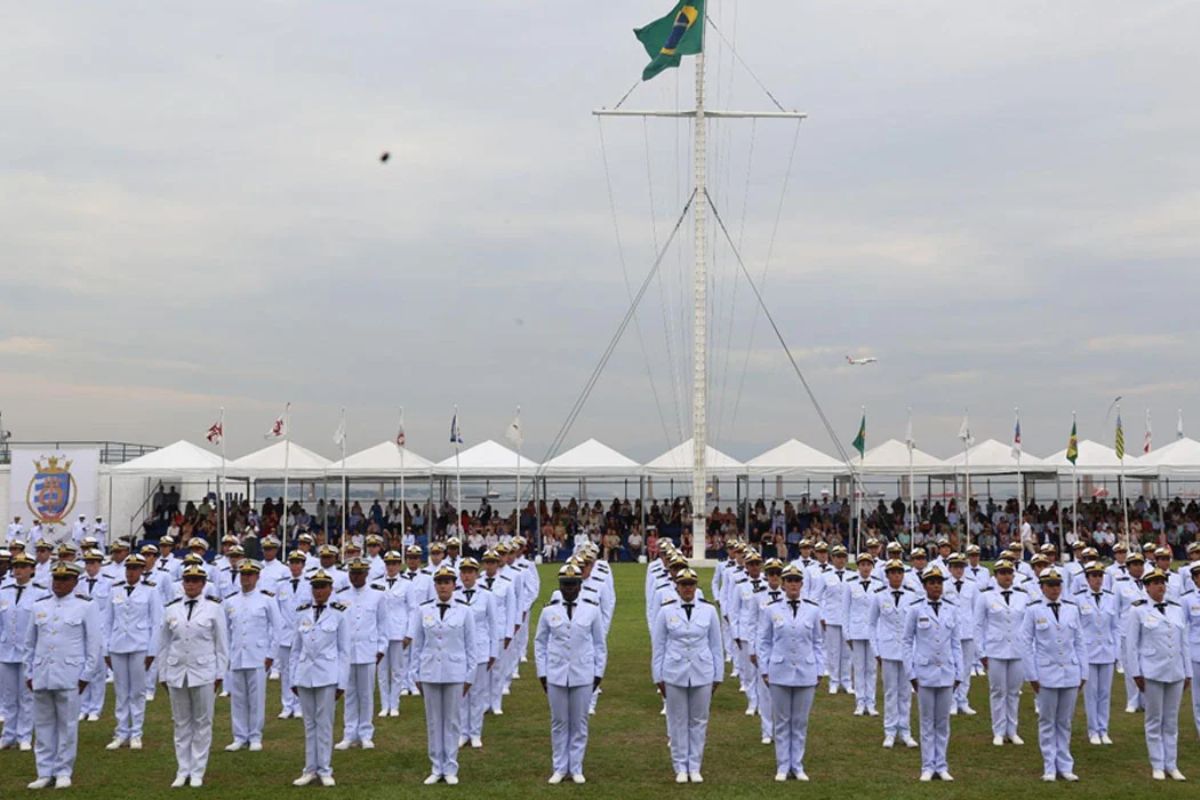 Inscrições seguem até 10 de novembro e candidatos passarão por prova objetiva, avaliação de títulos e teste físico. (Foto: Marinha da Brasil)