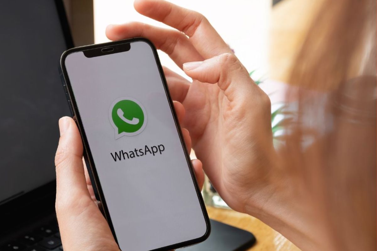 Operação celular whatsapp